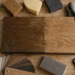 Eclaircir le bois foncé : dégriseur, nettoyage et décapage